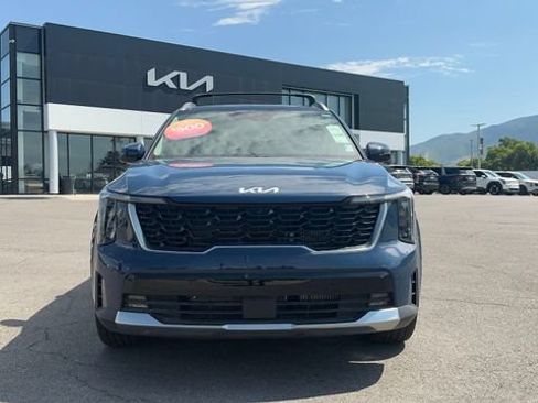 Certified 2025 Kia Sorento SX FWD image 12