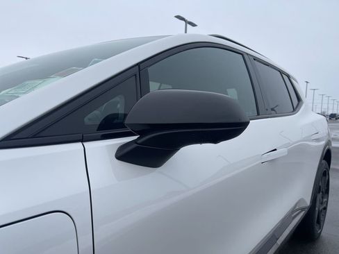 Used 2024 Chevrolet Equinox EV RS image 11