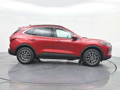 New 2026 Ford Escape SE w/ PHEV Premium Package FWD image 6