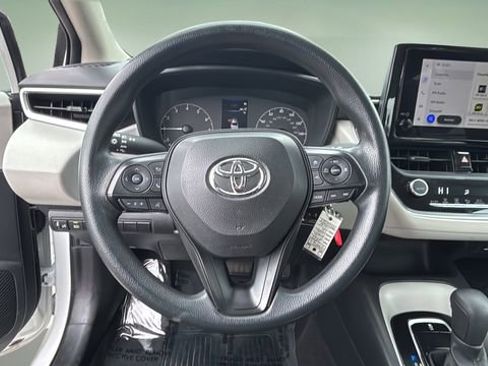 Used 2023 Toyota Corolla LE image 11