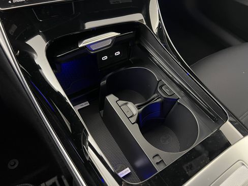 New 2025 Mercedes-Benz C 300 4MATIC Sedan image 32