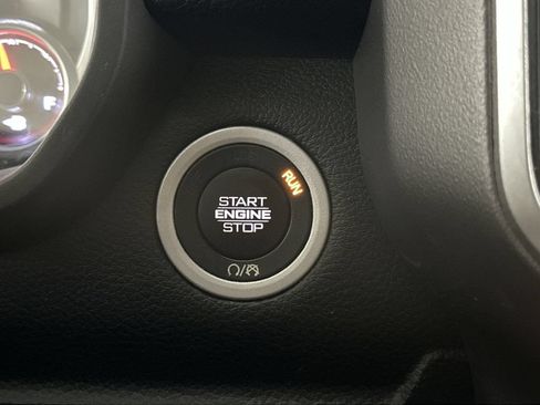 Used 2022 RAM 1500 Big Horn AWD/4WD image 40
