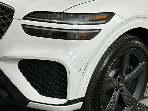 Used 2022 Genesis GV70 3.5T Sport w/ Sport Prestige Package AWD/4WD image 13