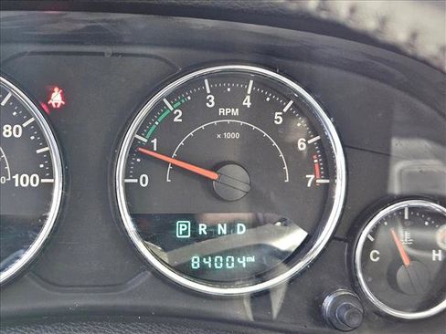 Used 2018 Jeep Wrangler Unlimited Sport w/ Connectivity Group image 10