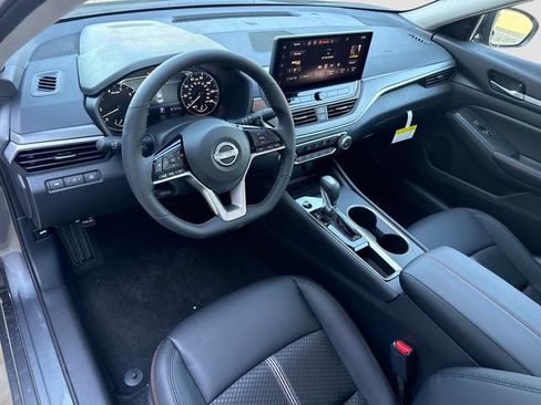 New 2026 Nissan Altima 2.5 SR FWD image 12