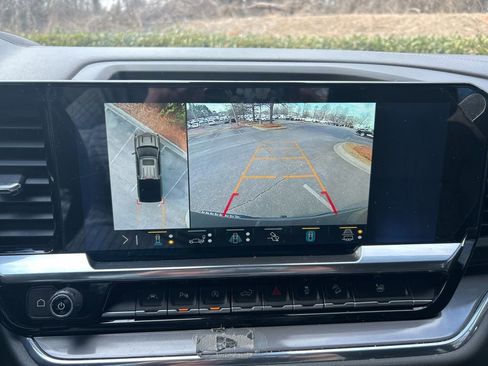 Used 2023 Chevrolet Silverado 1500 High Country w/ Z71 Off-Road Package image 30