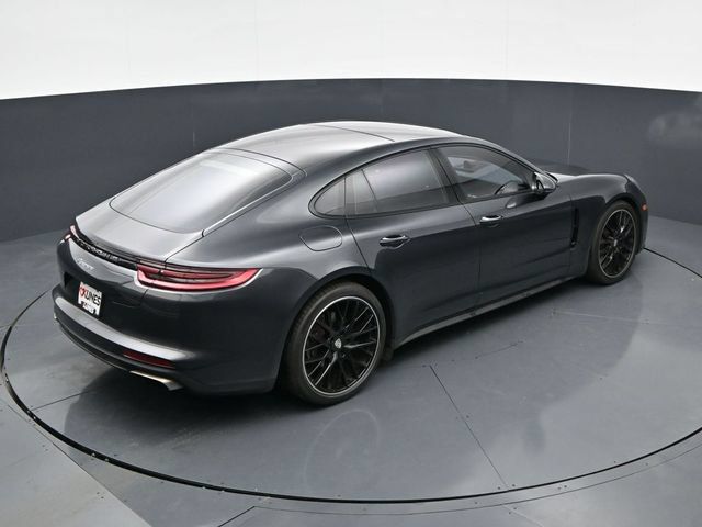 Used 2020 Porsche Panamera 4 AWD/4WD image 34
