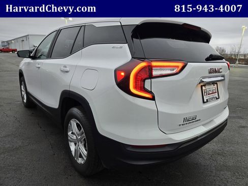 Used 2024 GMC Terrain SLE image 6
