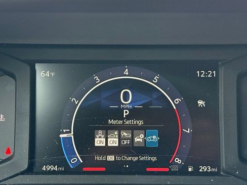 Certified 2025 Toyota Tacoma SR5 AWD/4WD image 10