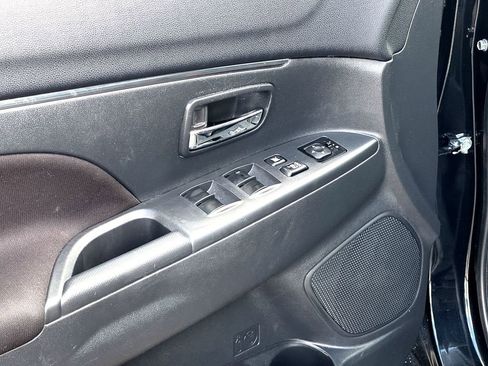 Used 2025 Mitsubishi Outlander Sport ES image 12