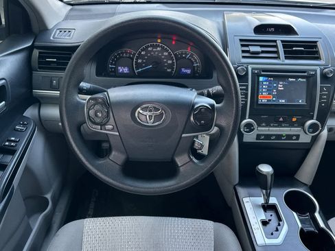 Used 2012 Toyota Camry LE image 14