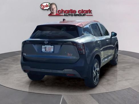 Used 2025 Nissan Kicks SV FWD image 6