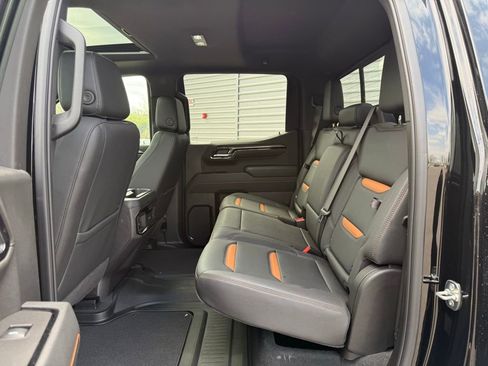 Used 2025 GMC Sierra 1500 AT4 w/ AT4 Premium Package image 25