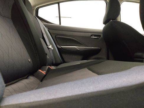 Used 2025 Nissan Versa SV FWD image 19