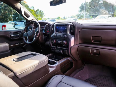 Used 2022 Chevrolet Silverado 1500 LT Trail Boss w/ Convenience Package II image 13