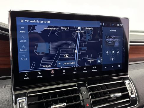 Used 2024 Lincoln Navigator Premiere image 6