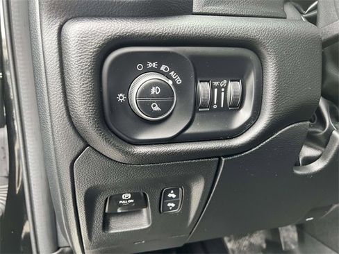 Certified 2025 RAM 1500 Big Horn image 12