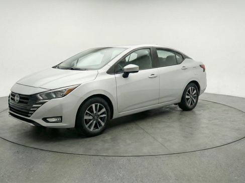 Used 2025 Nissan Versa SV FWD image 3