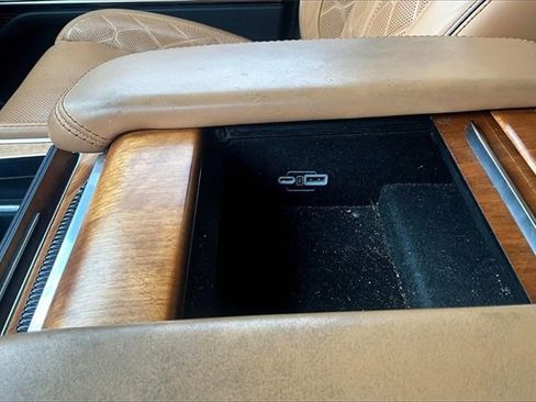 Used 2023 Jeep Grand Wagoneer Series III w/ Rear Seat Video Group 1 image 35