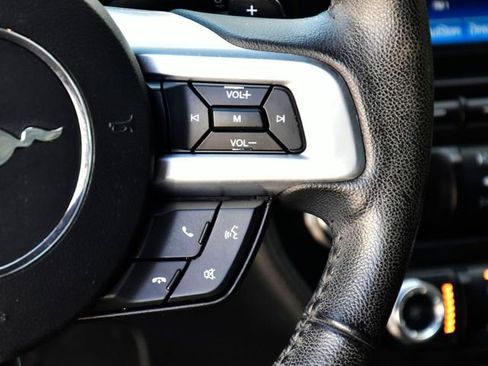 Used 2015 Ford Mustang Coupe RWD image 16