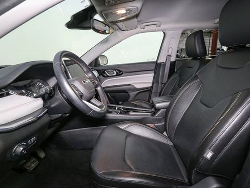 Used 2022 Jeep Compass Limited image 37