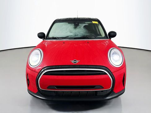 Used 2022 MINI Cooper 4-Door Hardtop image 2