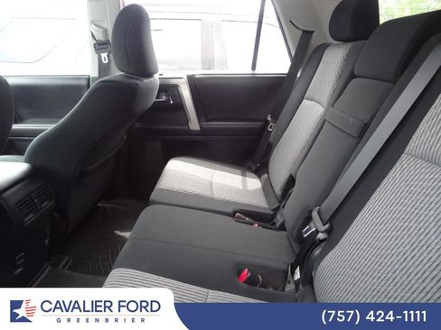 Used 2019 Toyota 4Runner SR5 AWD/4WD image 7