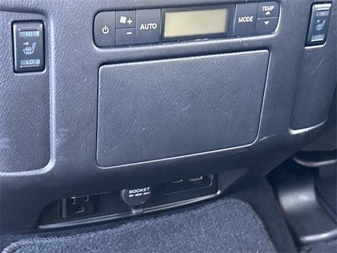 Used 2024 Nissan Armada Platinum w/ Cargo Package image 24