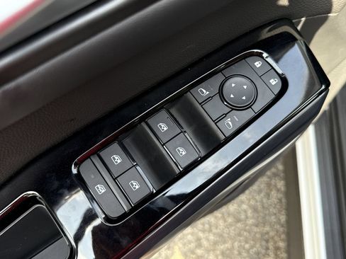 New 2026 Nissan Pathfinder SL FWD image 14
