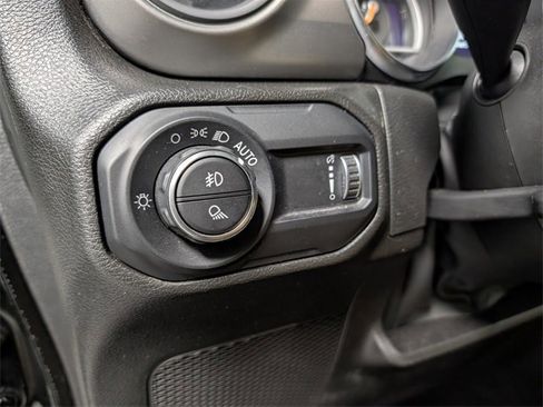 Used 2023 Jeep Gladiator Willys image 17