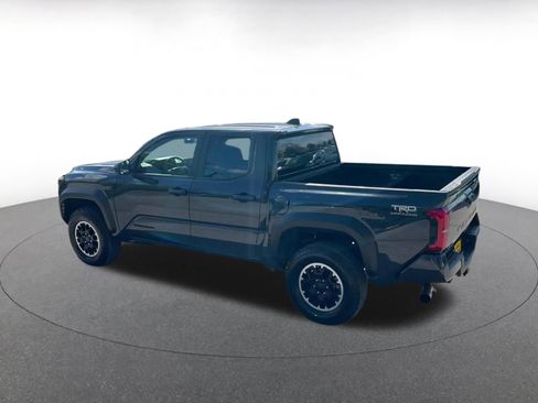 Used 2025 Toyota Tacoma TRD Off-Road AWD/4WD image 10