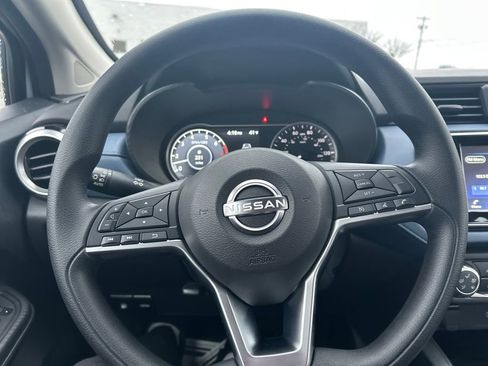 Certified 2025 Nissan Versa SV w/ Trunk Package image 13