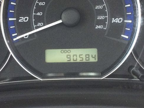 Used 2010 Subaru Forester 2.5X Premium AWD/4WD image 24
