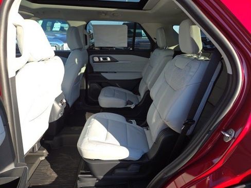 New 2026 Ford Explorer Platinum w/ LUX Leather Package image 37