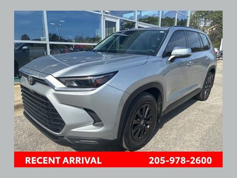 Used 2024 Toyota Grand Highlander FWD image 1
