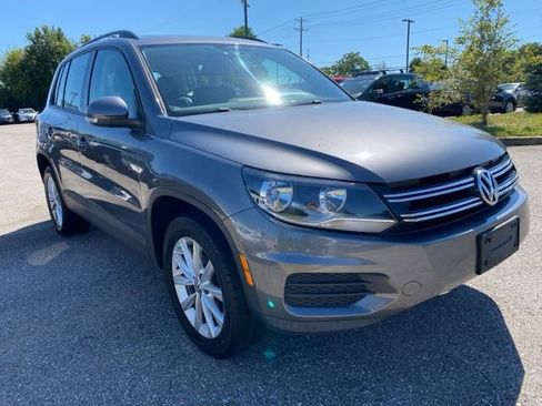Used 2018 Volkswagen Tiguan Limited w/ Premium Package image 1
