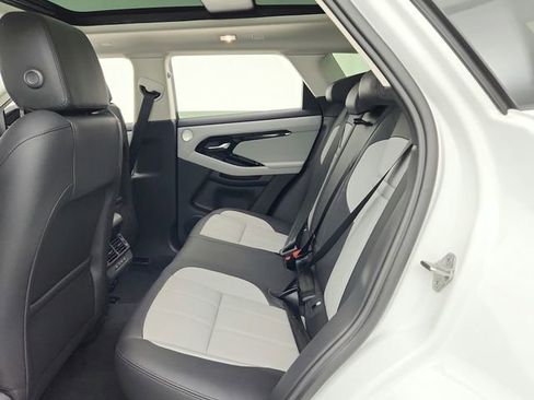 New 2025 Land Rover Range Rover Evoque Dynamic SE image 32