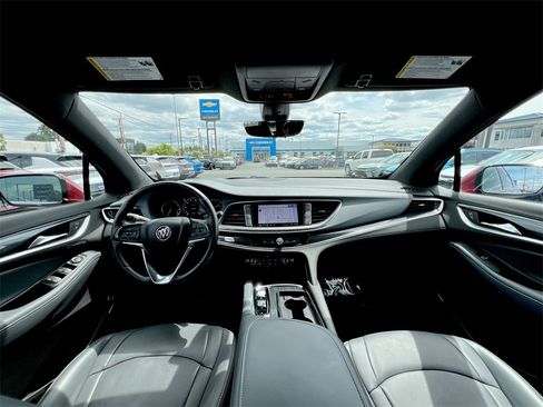 Certified 2024 Buick Enclave Premium image 18