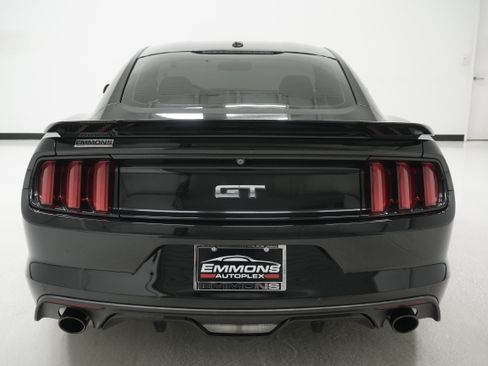 Used 2017 Ford Mustang GT Premium w/ GT Performance Package RWD image 5