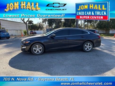 Used 2023 Chevrolet Malibu LS image 3