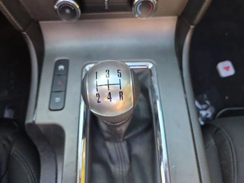 Used 2010 Ford Mustang Convertible RWD image 6