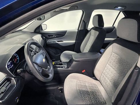 Used 2023 Chevrolet Equinox LS image 3