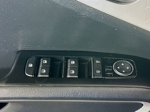 Used 2022 Kia Soul LX FWD image 23