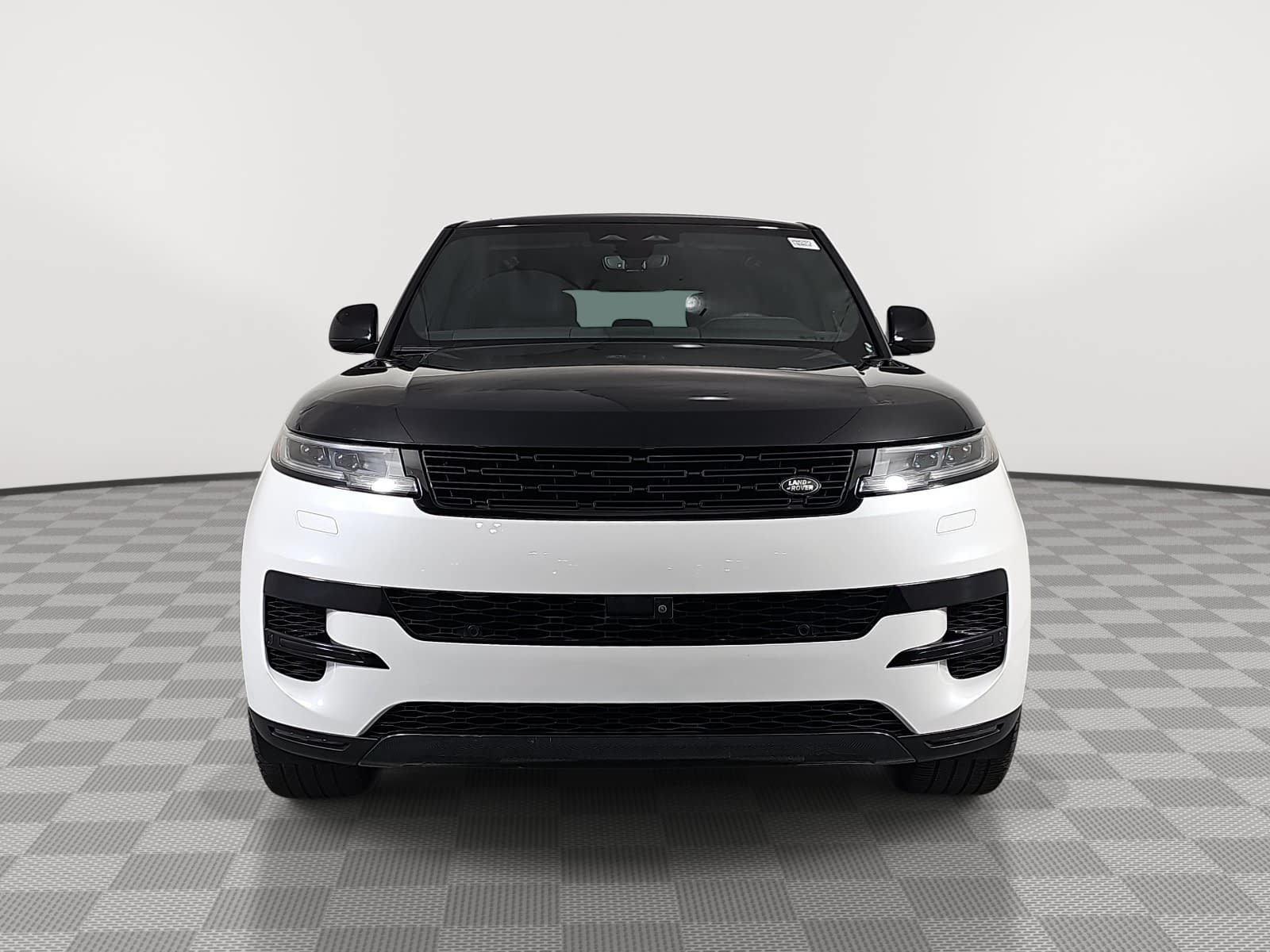Used 2024 Land Rover Range Rover Sport SE AWD/4WD image 3