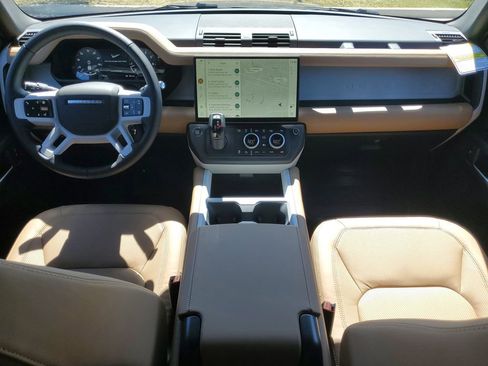 New 2026 Land Rover Defender 110 S image 27