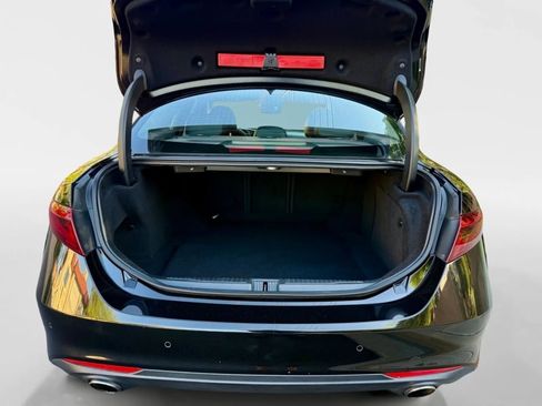 Used 2018 Alfa Romeo Giulia Ti image 28