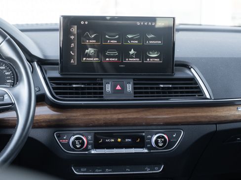 Certified 2023 Audi Q5 2.0T Premium w/ Convenience Package image 12