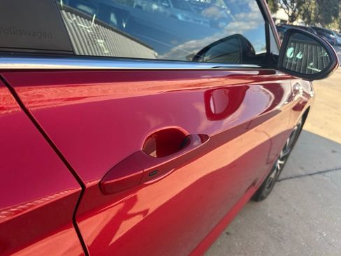 Used 2025 Volkswagen Jetta SE w/ Sunroof Package image 29