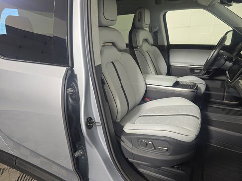 Used 2023 Rivian R1T Launch Edition image 23