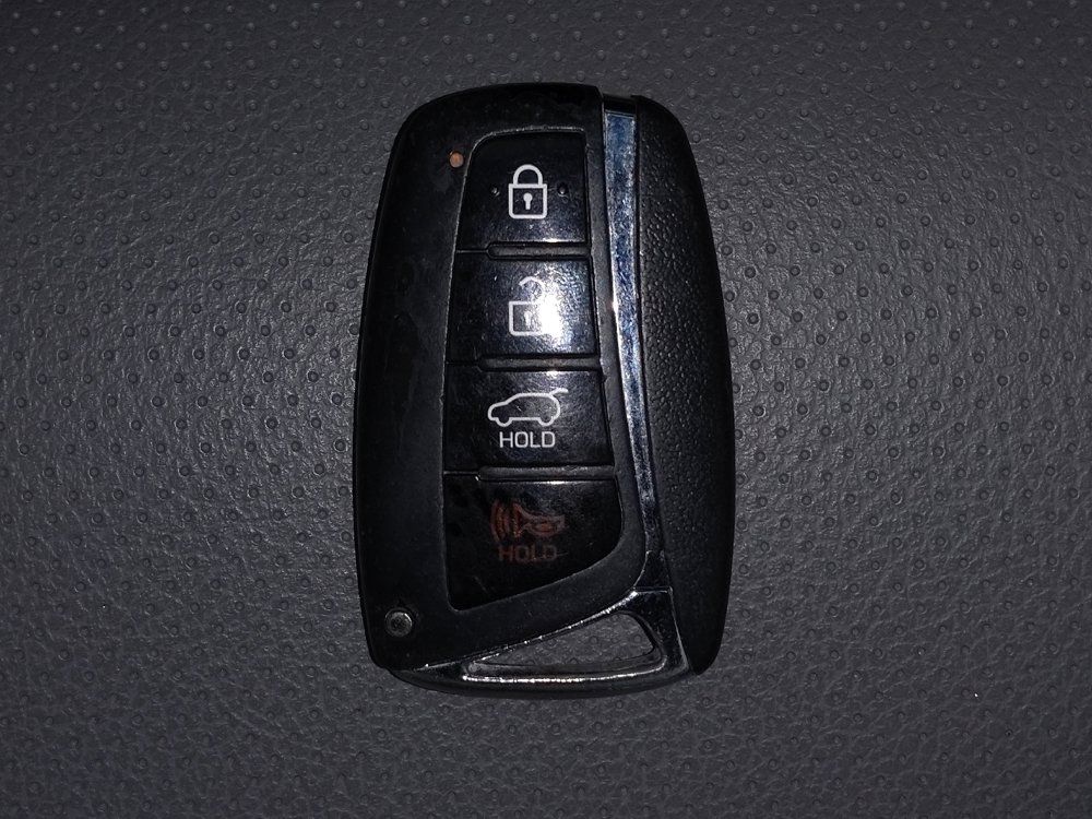 Used 2018 Hyundai Santa Fe FWD image 32